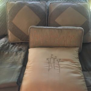 14 pc Queen Chris Madden Comforter Set